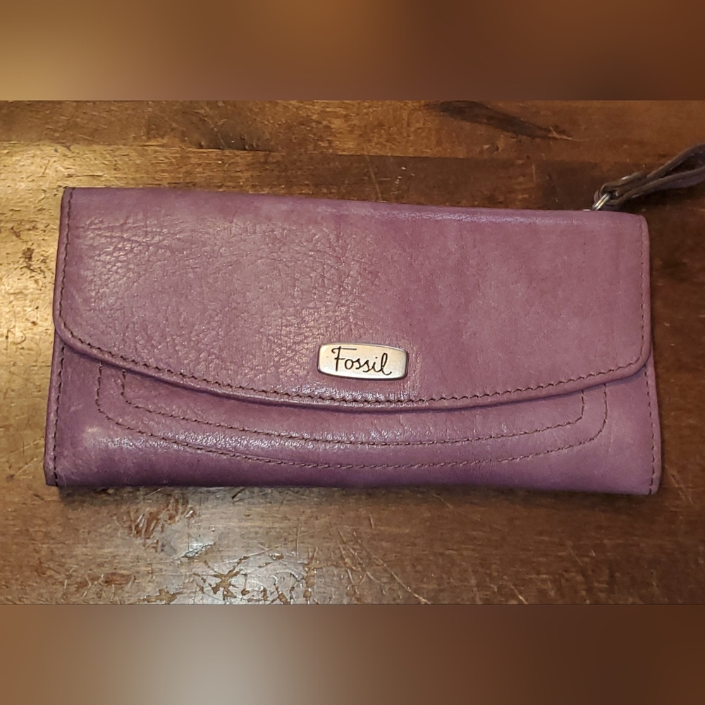 Fossil Purple Leather Wallet with Envelope Design